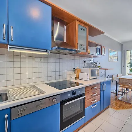 Apartman Bezo1 Apartment Split