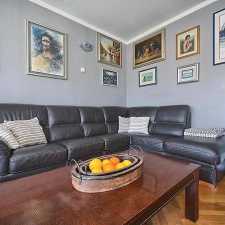 Apartman Bezo1 *